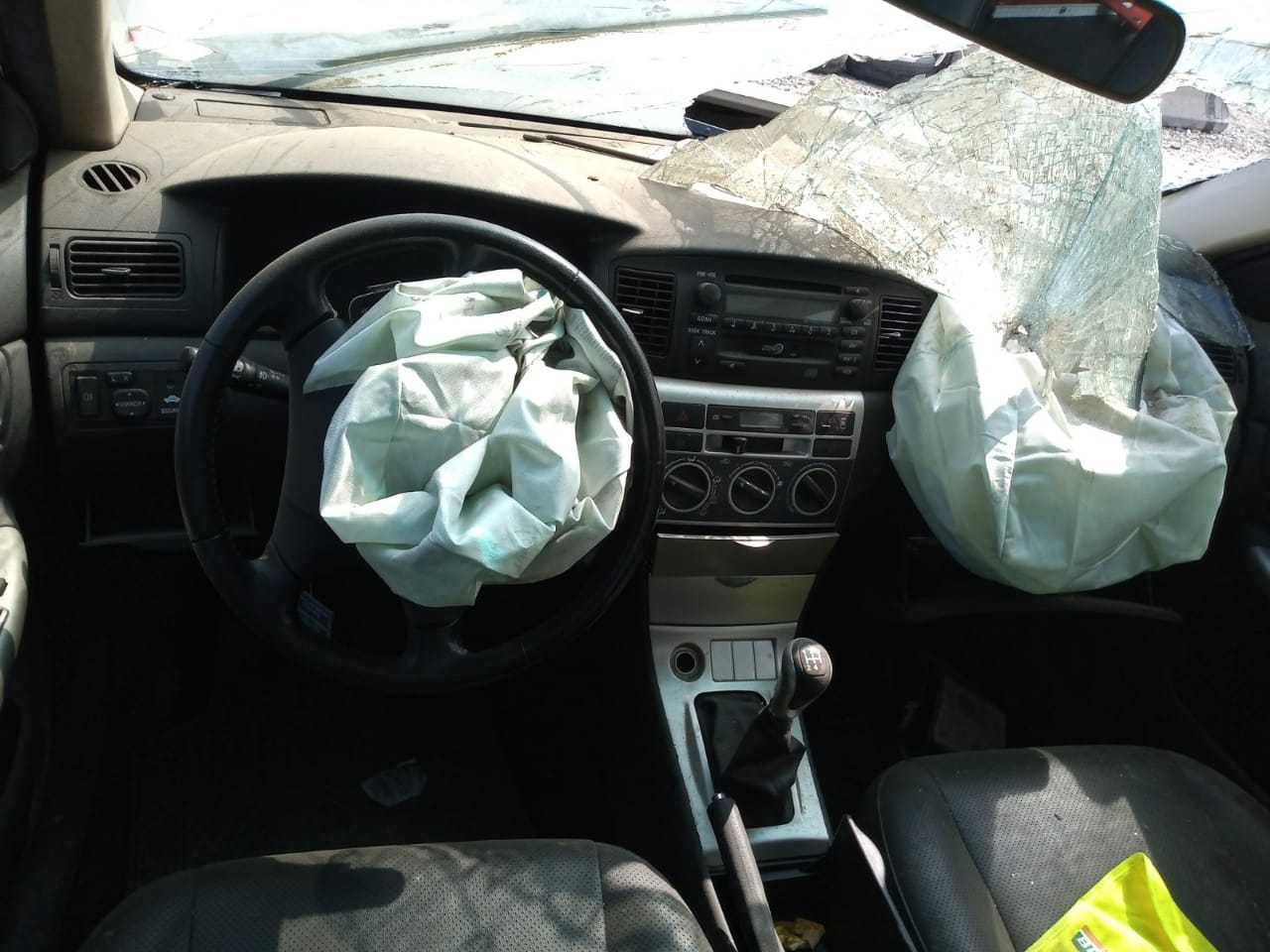 VIDRIO BYD F3 2012  USADO  EN DESARME